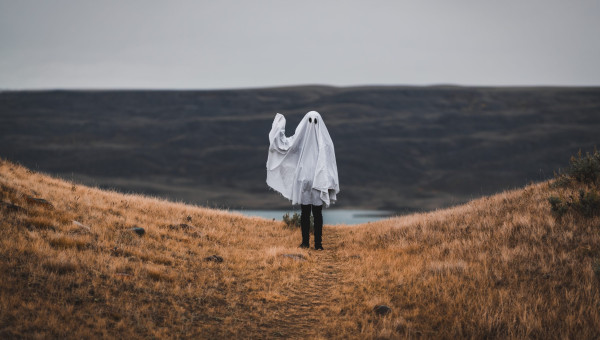 Dear Executives, Stop Writing Your Own Thought Leadership